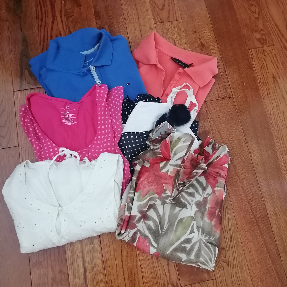 Beautiful Lot of 6 pieces size S
